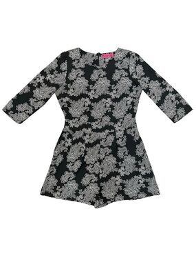 Boohoo Black White Paisley 3/4 Sleeve One-Piece Romper Women’s Size 6